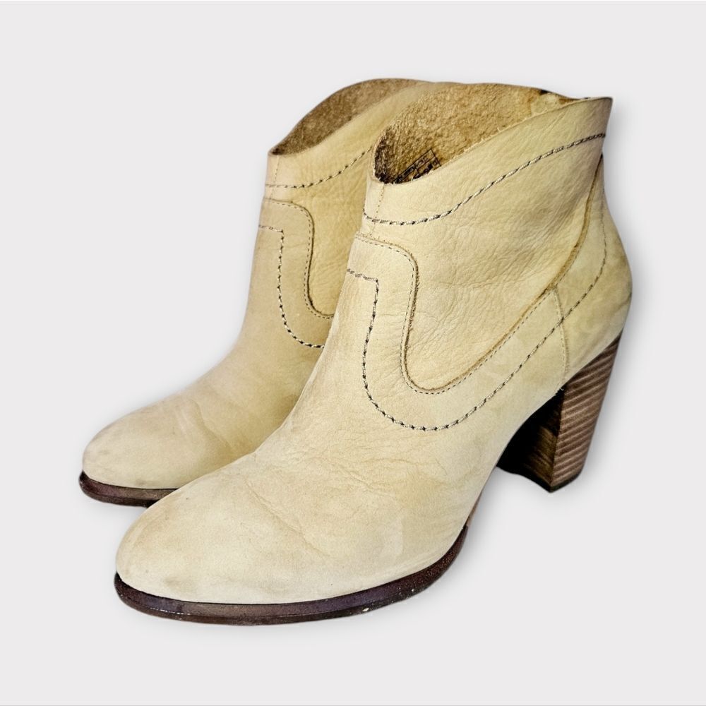 Ugg Australia "Charlotte" Suede Nubuck Stacked Heel Ankle Boot in Wet Sand Tan 7